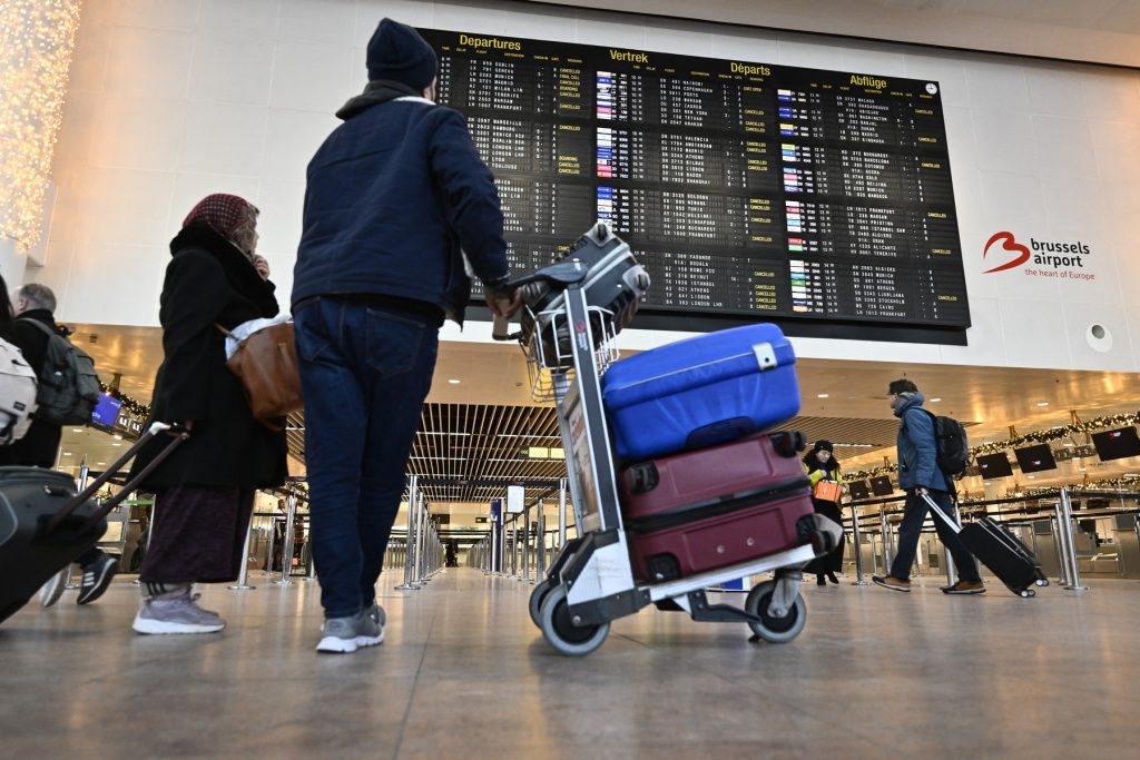 Atenție pentru românii aflați sau planificând călătorii în Belgia: o grevă națională programată pentru joi va perturba semnificativ traficul, afectând zborurile, trenurile și traficul rutier în regiunile Bruxelles, Flandra și Valonia