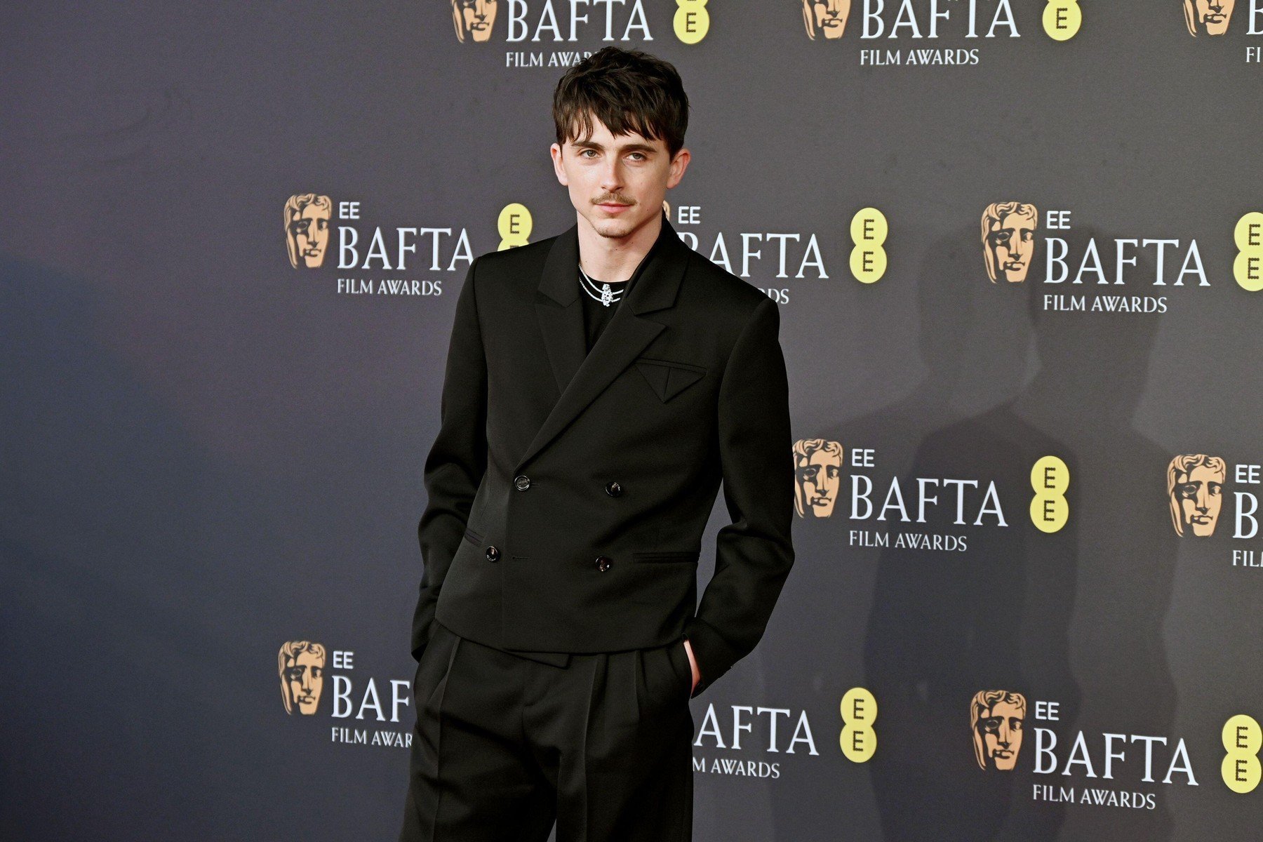 Transformarea actorilor pentru a deveni câștigători la Oscar: Munca din spatele scenei Succesul la Premiile Oscar nu este doar o chestiune de talent innăscut, ci adesea rezultatul unor eforturi intense, dedicate și foarte bine calculate