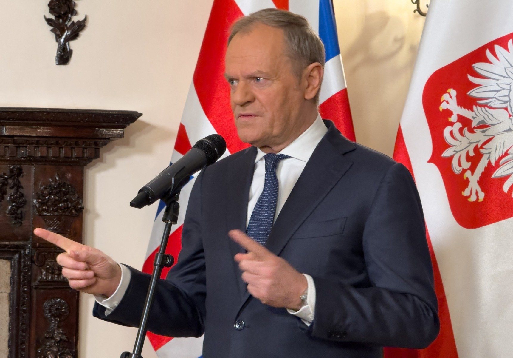Premierul polonez Donald Tusk avertizează asupra escaladării conflictului din Orientul Mijlociu Tensiunile din Orientul Mijlociu riscă să escaladeze în următoarele zile, conform avertismentelor lansate de Donald Tusk, premierul Poloniei