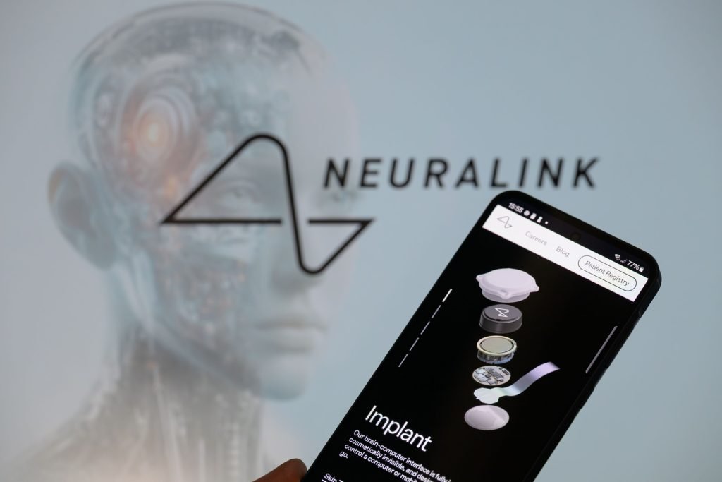 China face un pas major în domeniul interfețelor creier-computer: aprobarea primului dispozitiv implantabil comercial China a dat curs unui moment de cotitură în tehnologia biomedicală, aprobând pentru prima dată comercializarea unui dispozitiv de interfață creier-computer (BCI) destinat unor pacienți cu mobilitate redusă