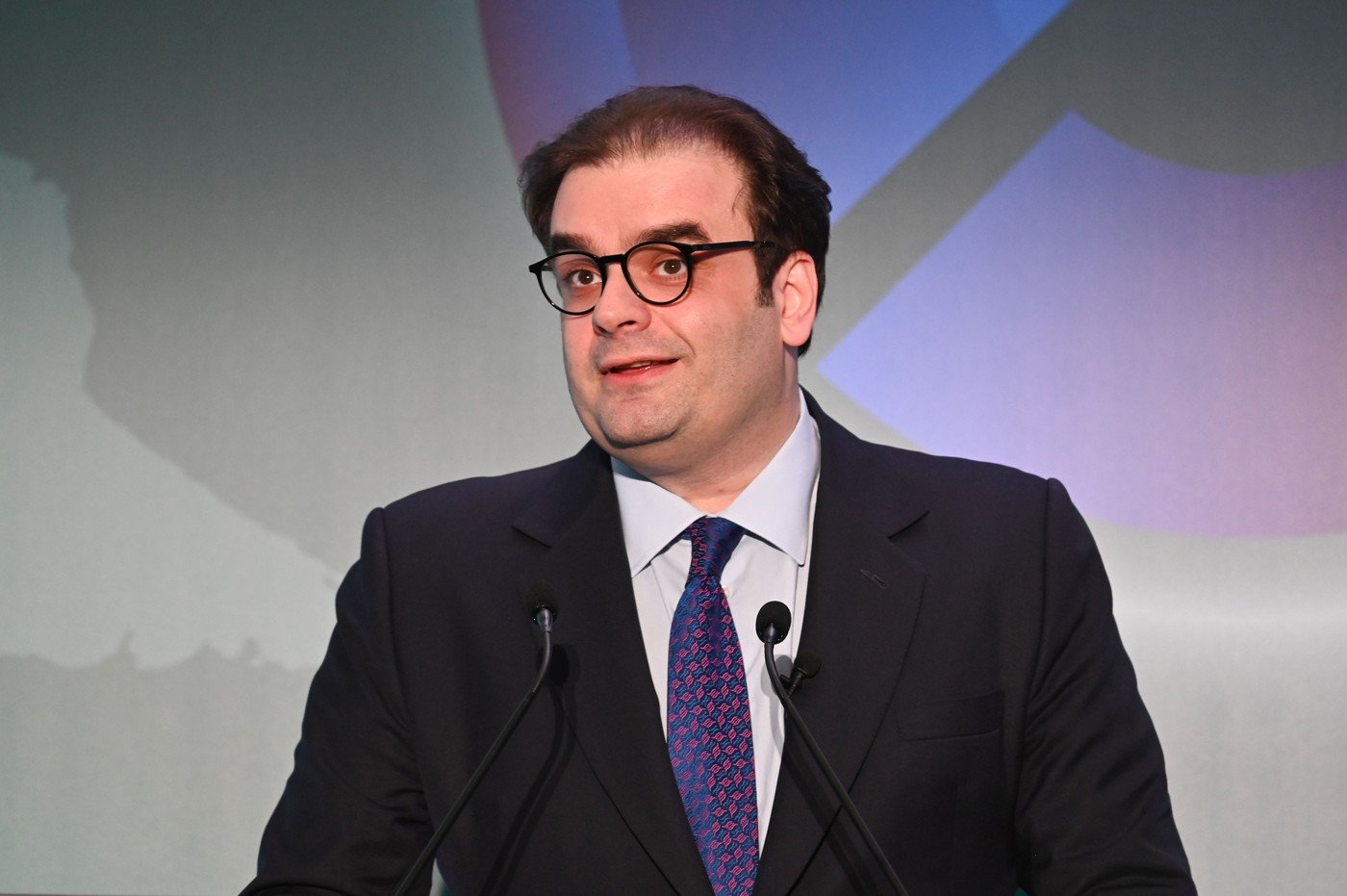 Criza demografică semnalează sfârșitul unui model economic de decenii în Europa Europa se confruntă cu o criză demografică profundă, care amenință să fragilizeze și mai mult modelul economic tradițional pe care continentul l-a adoptat în ultimele decenii