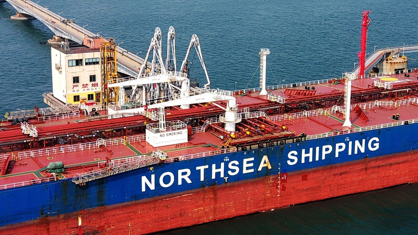 Criza geopolitică din Orientul Mijlociu declanșează un potop de incertitudini pe piețele mondiale, amenințând să reconfigureze peisajul economic global într-un mod dramatic