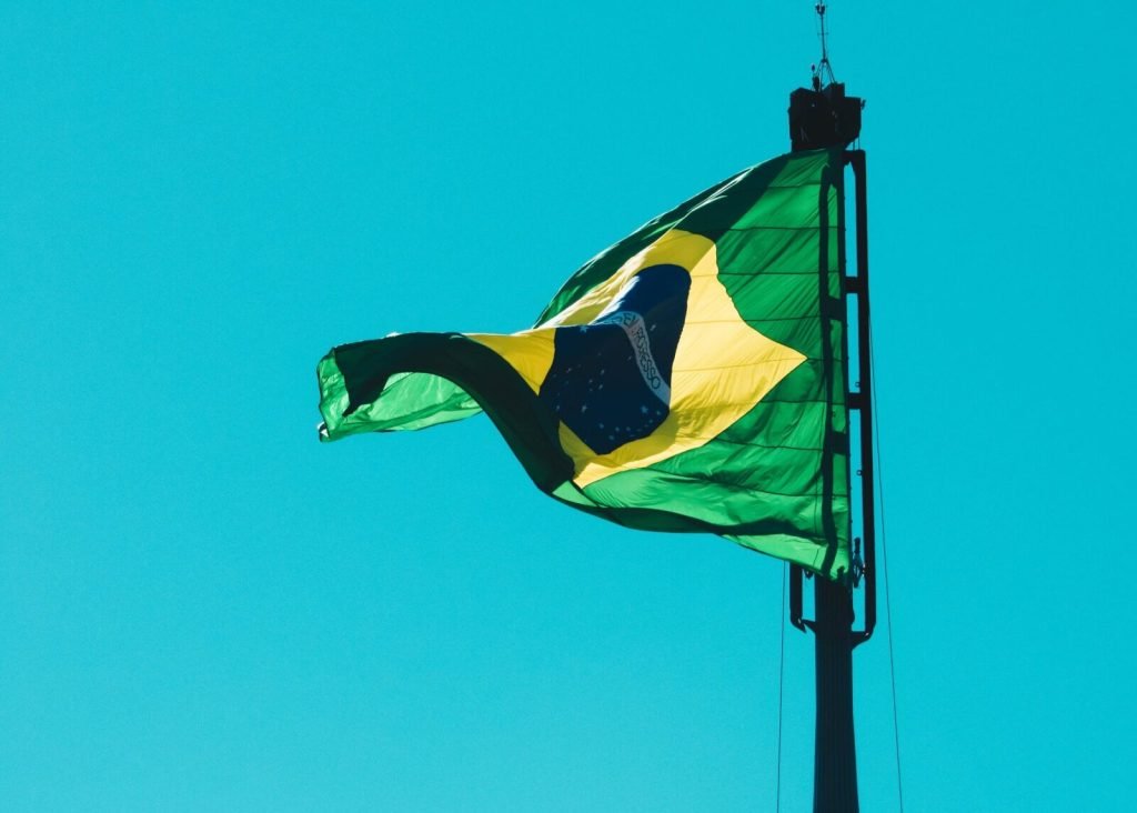 Un bătrân din Brazilia, longevitatea sa depășind toate recordurile cunoscute până acum, a devenit cel mai vârstnic om în viață pe planetă, după ce a fost recunoscut oficial în cadrul Cartei recordurilor mondiale