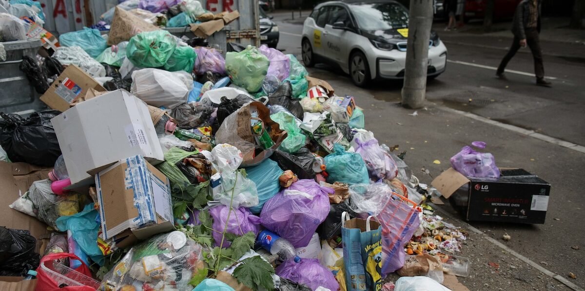 Consiliul Local al Sectorului 1 din București a aprobat marți, 31 martie 2026, studiul de oportunitate pentru înființarea unei societăți proprii de salubritate, o decizie ce marchează un pas important în administrarea serviciilor de mediu din zonă