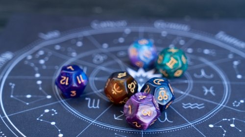 După conjunctura astrală din ultimele zile, ziua de 25 martie aduce o nouă etapă în horoscoape, marcând întâlnirea dintre Soare și Saturn, eveniment ce anunță o perioadă de provocări și responsabilități, chiar dacă inspiră și speranțe de realizare a visurilor