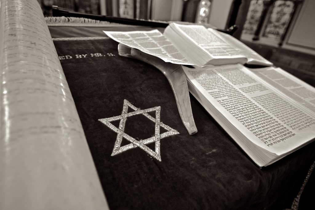 Tensiuni în Michigan: un atac armat în apropierea unei sinagogi din West Bloomfield O situație de criză s-a declanșat joi în apropierea sinagogii Temple Israel din West Bloomfield Township, Michigan, după ce autoritățile locale au emis un avertisment privind prezența unui trăgător activ în zonă