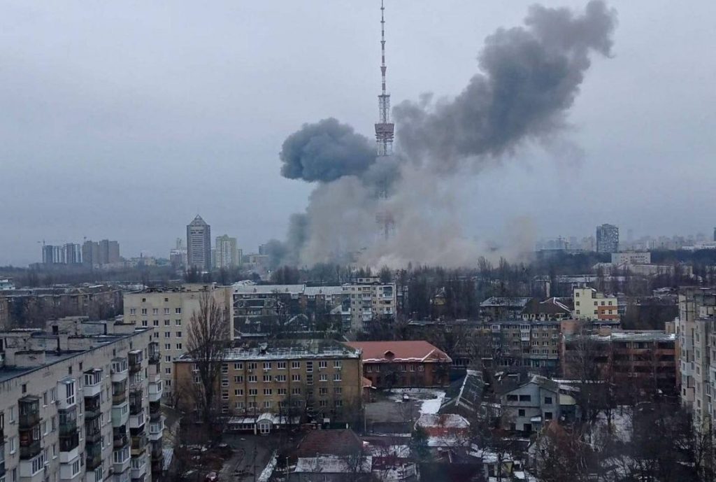 Ofensivă masivă asupra Ucrainei: peste 400 de drone lansate într-un atac coordonat de Rusia Rusia a lansat marți unul dintre cele mai extinse și coordonate atacuri aeriene de la începutul invaziei din februarie 2022, folosind peste 400 de drone într-o ofensivă masivă