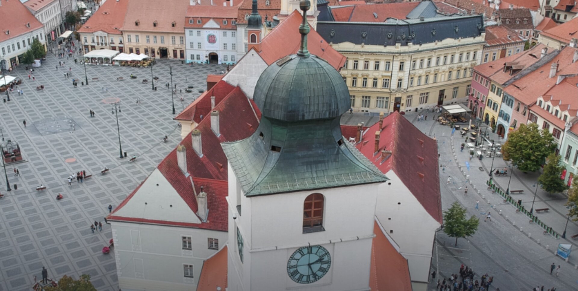 De două secole, un mister ascuns pe acoperișul Turnului Sfatului din Sibiu continuă să captureze imaginația istoricilor și curioșilor
