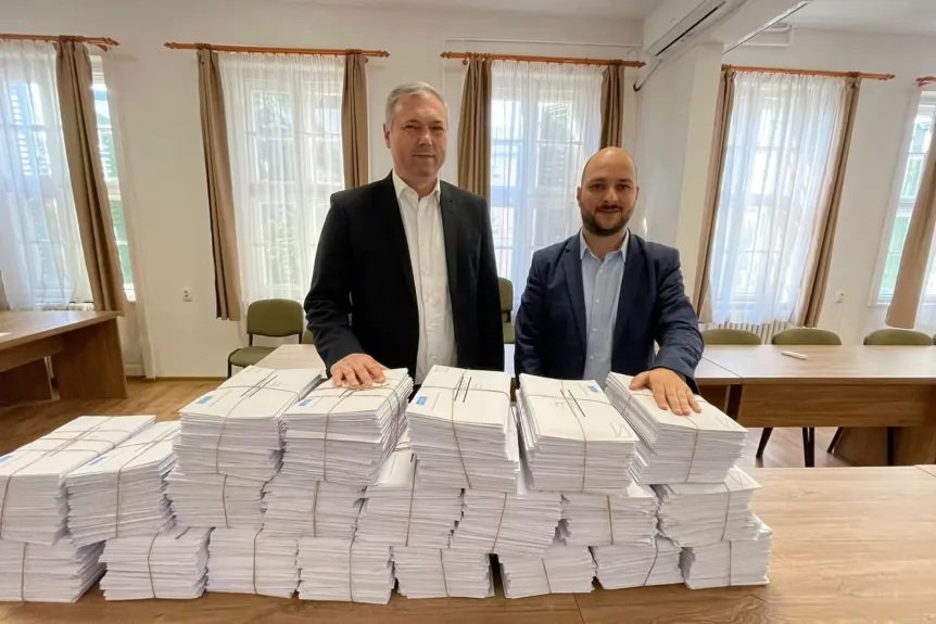 Declic acuză manipulări în alegerile din Transilvania pentru scrutinul din Ungaria: cere intervenție oficială Reacție virulentă din partea celei mai mari și mai cunoscute organizații civice din România, Declic, care a lansat o petiție adresată autorităților române, solicitând verificări și intervenții legale în contextul alegerilor din Ungaria