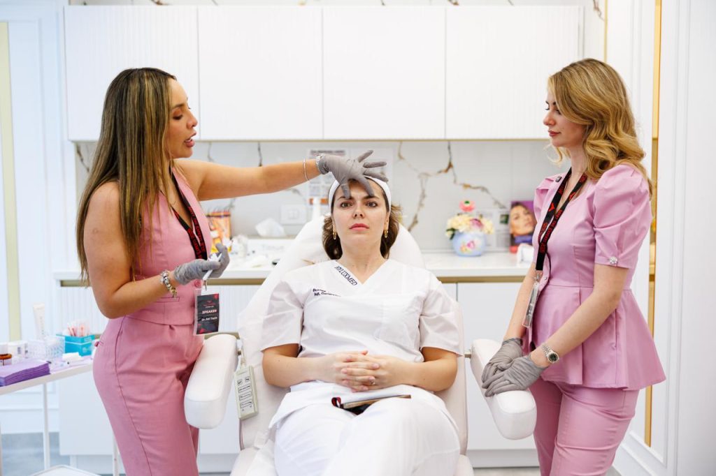 Medicină ESTETICĂ viitorului: Conferința MEET THE EXPERTS la București!