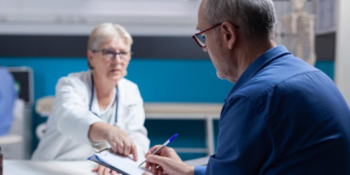 Screening gratuit pentru cancer colorectal la Complexul Caraiman din Sectorul 1