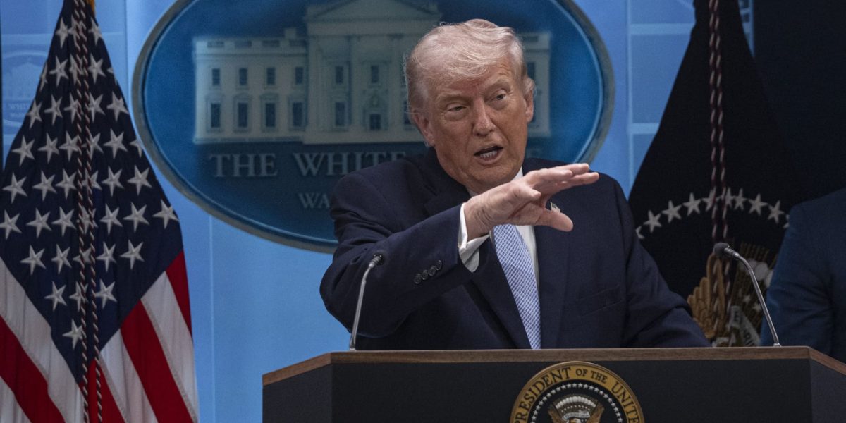 Trump vrea din nou Groenlanda, pe fondul crizei NATO și Iran