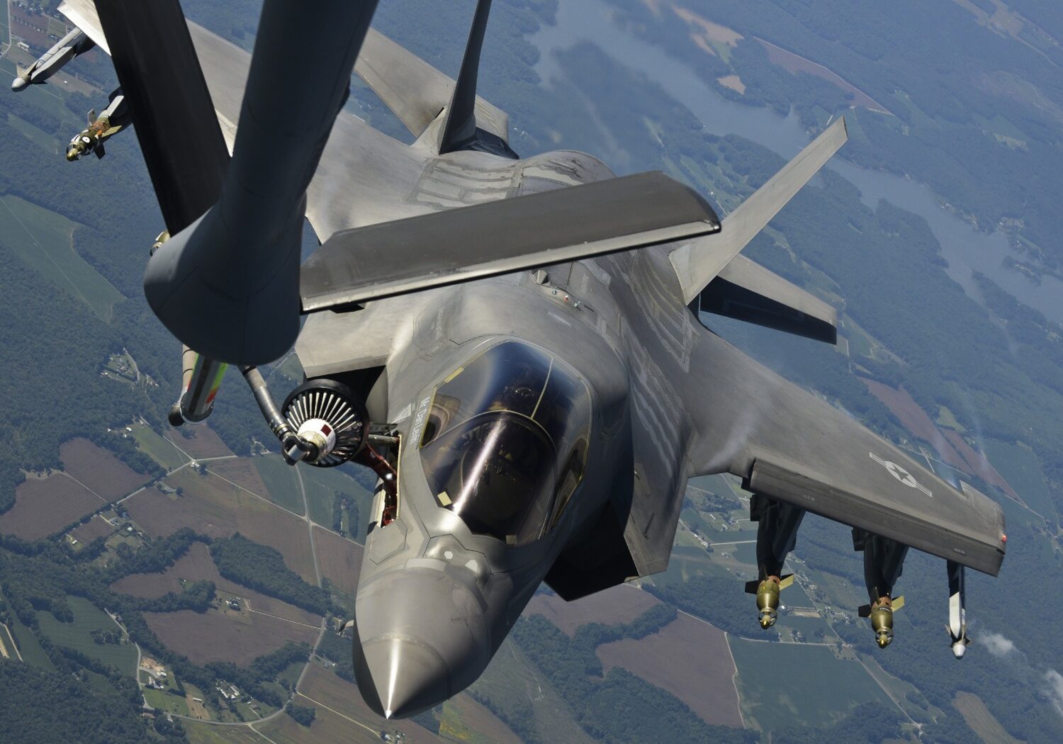 Portugalia a aprobat zboruri militare ale SUA în contextul conflictului din Orientul Mijlociu Portugalia a declarat recent că a autorizat 76 de aterizări ale avioanelor militare ale Statelor Unite la baza aeriană Lajes din Insulele Azore și 25 de survolări a teritoriului său din începutul războiului purtat de SUA și Israel împotriva Iranului