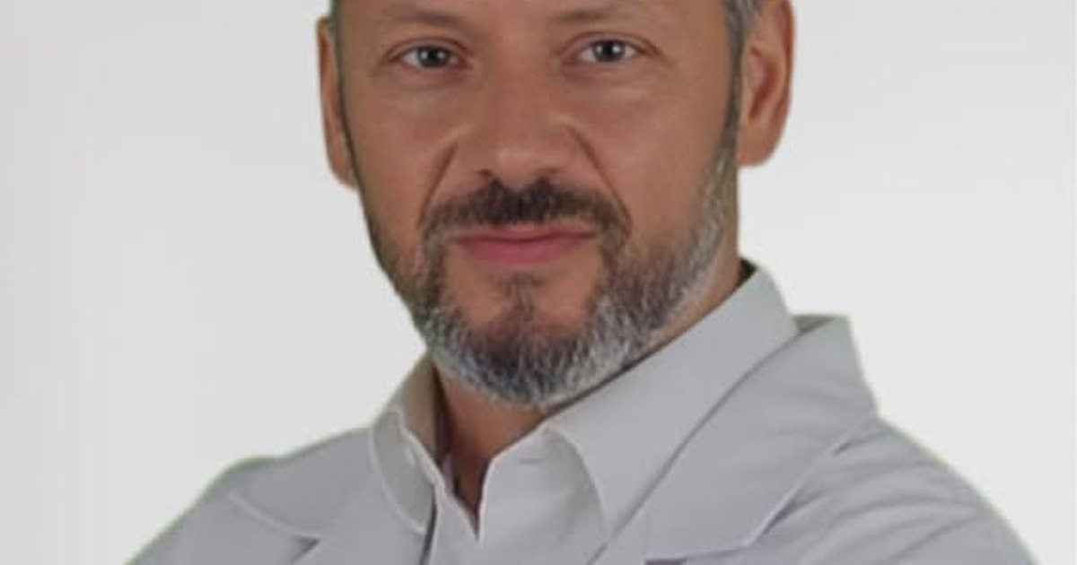 Un medic neurochirurg din Constanța, trimis în judecată pentru înșelăciune Un medic neurochirurg din Constanța a fost trimis în judecată pentru înșelăciune, fiind acuzat că ar fi indus în eroare un pacient pentru a obține sume importante de bani