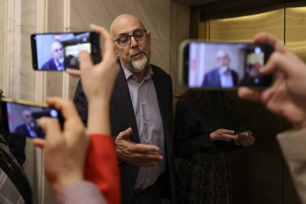 Kelemen Hunor, în umbra lui Orban: Își asumă eșecul politic? Analiză DW