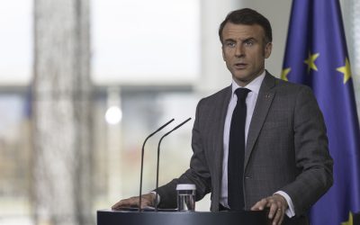 Macron lovește: Lege dură împotriva interferențelor străine în alegeri