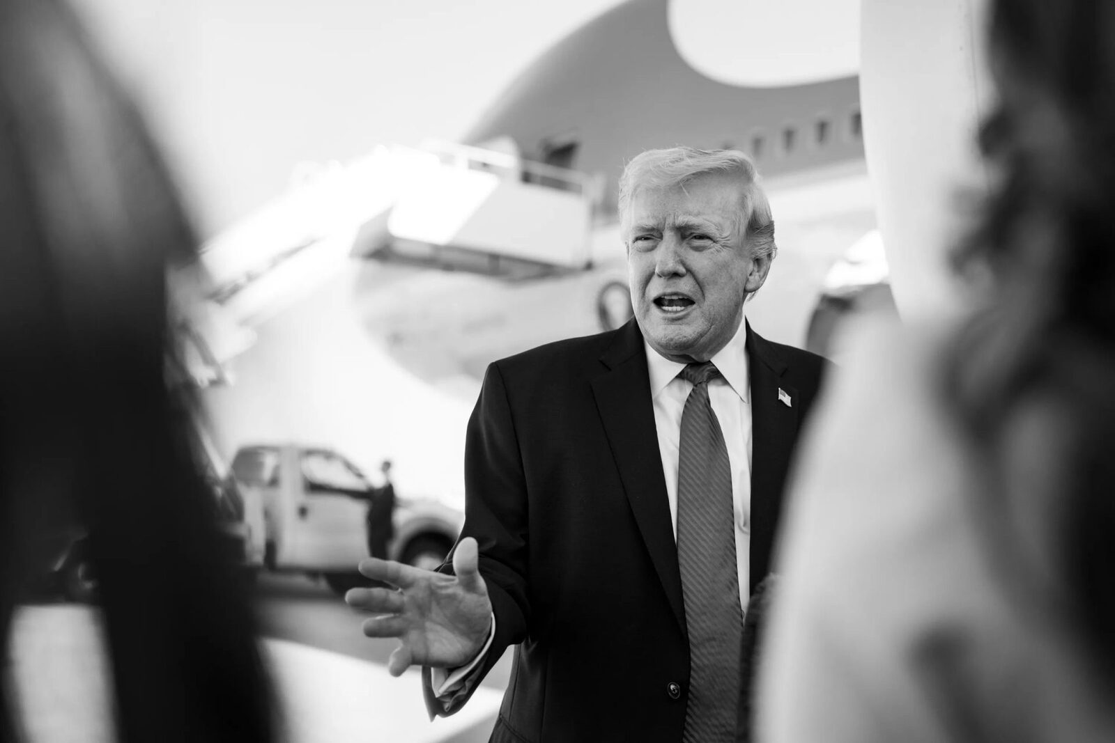 Donald Trump, despre OZN-uri: Documente „interesante” analizate