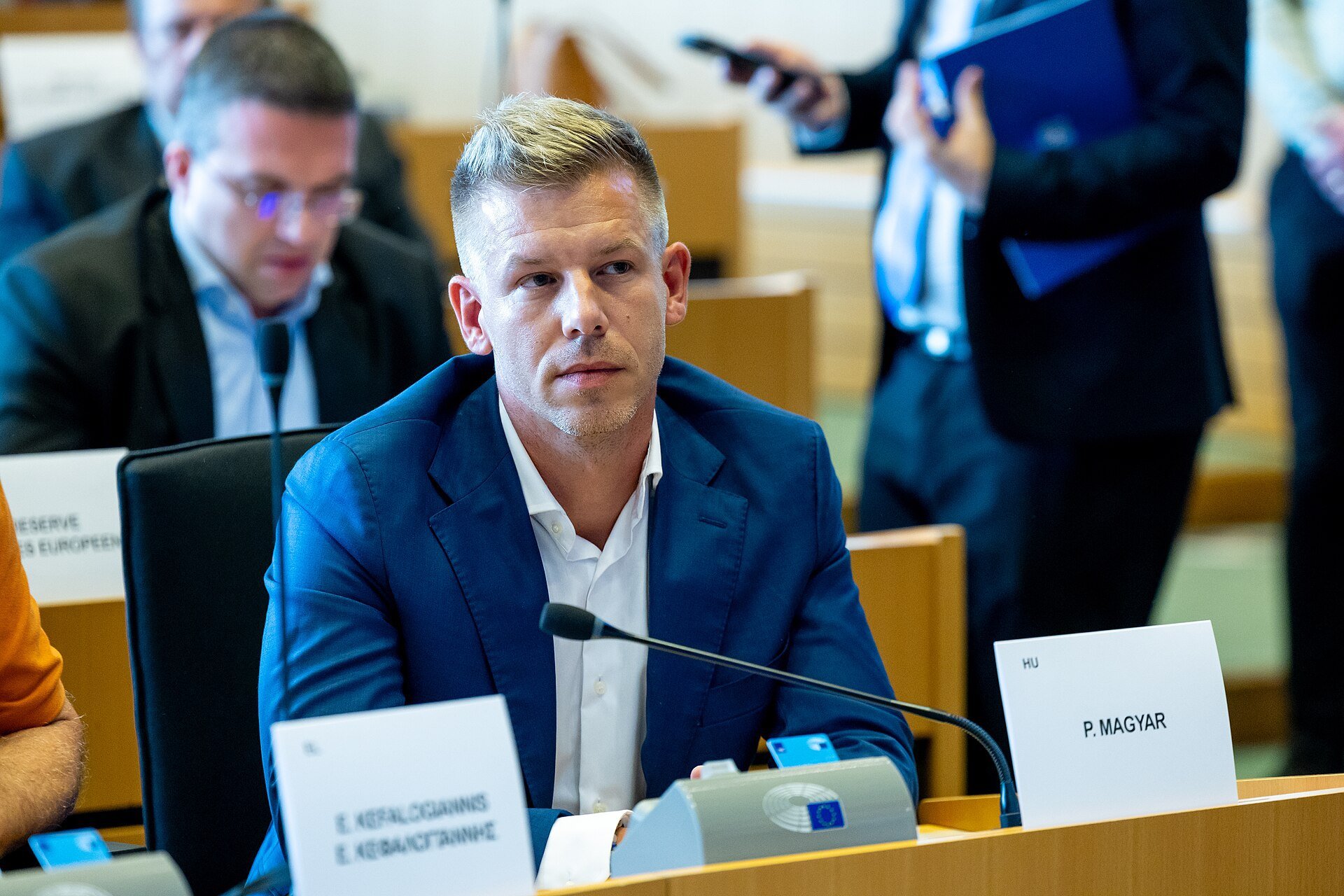 Magyar, eroul anti-Orban: Afișul cu Viktor a dispărut. Cum l-a învins zdrobitor