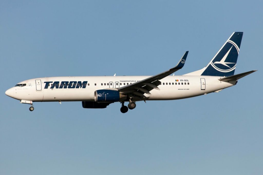 Tarom: Zboruri anulate și scenarii sumbre. Criza de kerosen, aproape de final