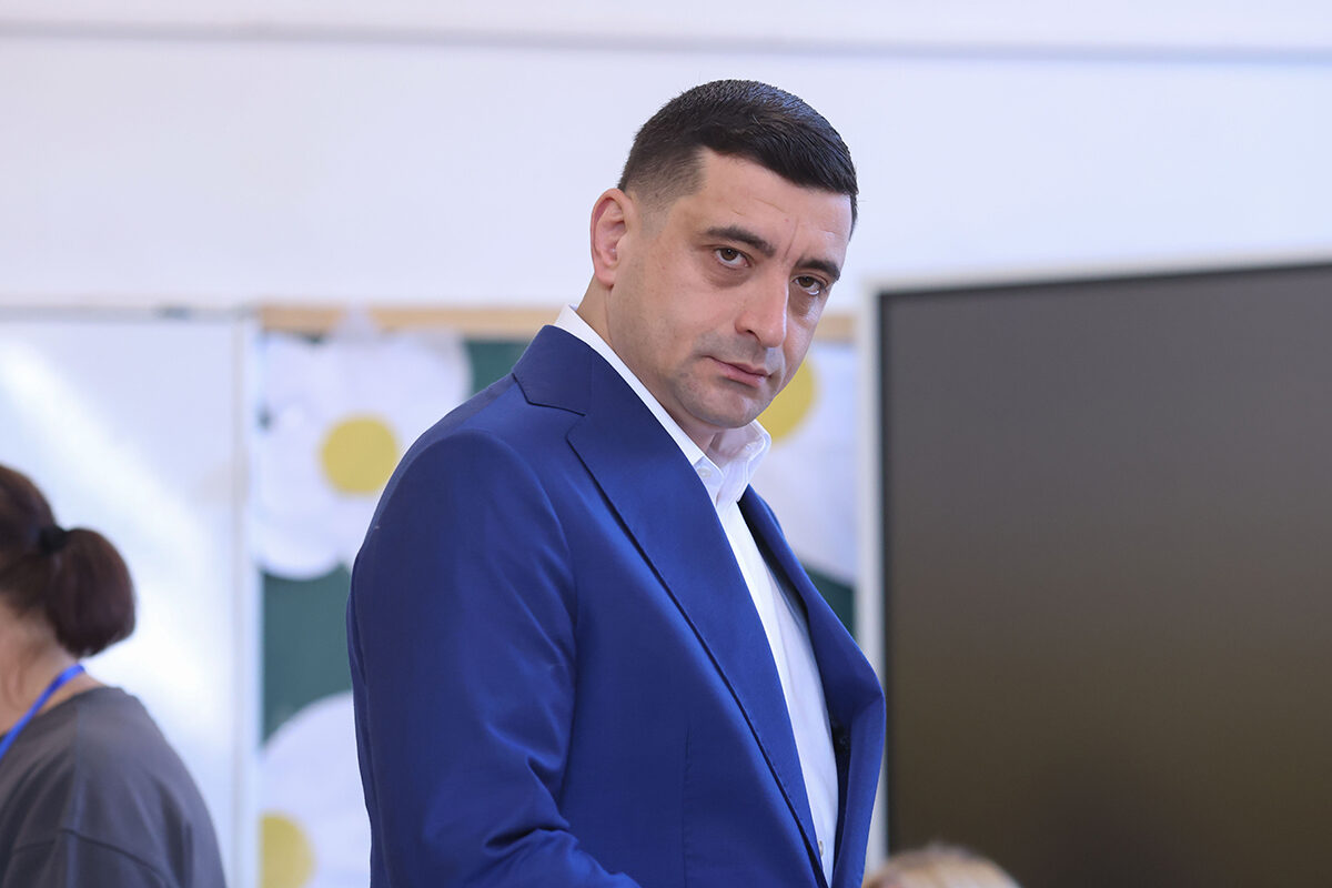 Simion, la întâlnirea PSD de la Timișoara: Ce a căutat liderul AUR acolo?
