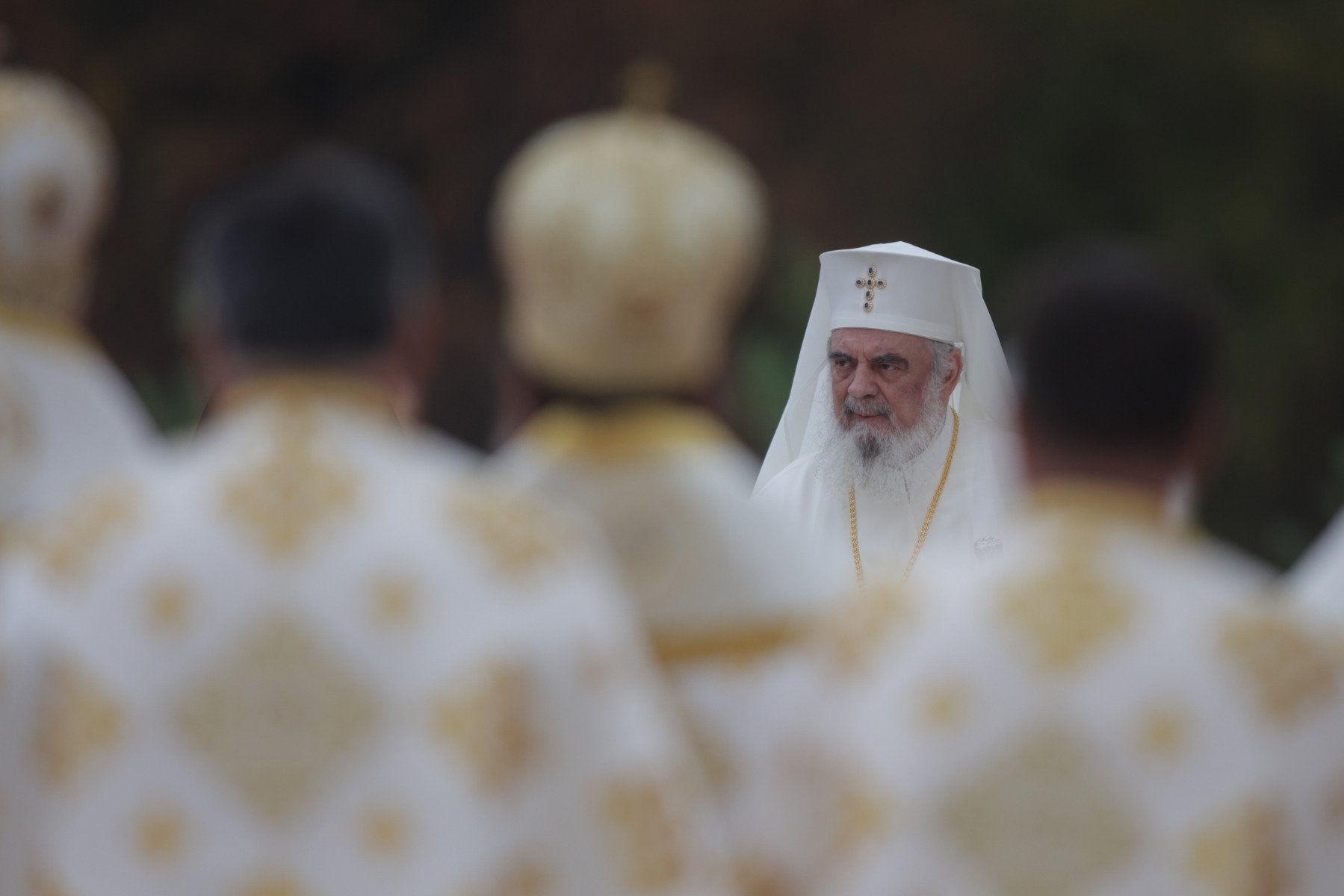 Patriarhul Daniel a transmis condoleanțe după decesul lui Mircea Lucescu Patriarhul Bisericii Ortodoxe Române, Daniel, a exprimat condoleanțe după ce legendarul antrenor Mircea Lucescu a trecut în neființă marți seară, la vârsta de 80 de ani
