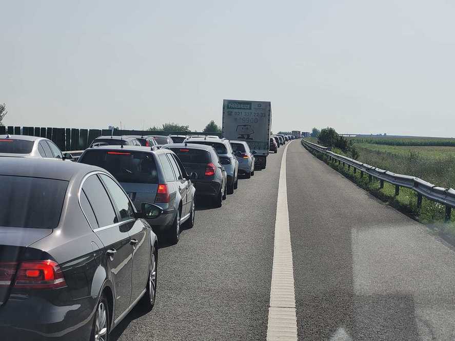 Blocaje majore pe DN-uri și autostrăzile A1, A2, A3, A7: Coșmar în trafic