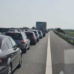Aglomeratie infernală pe șoselele spre București: A1, A2, A3, DN1, DN7 blocate