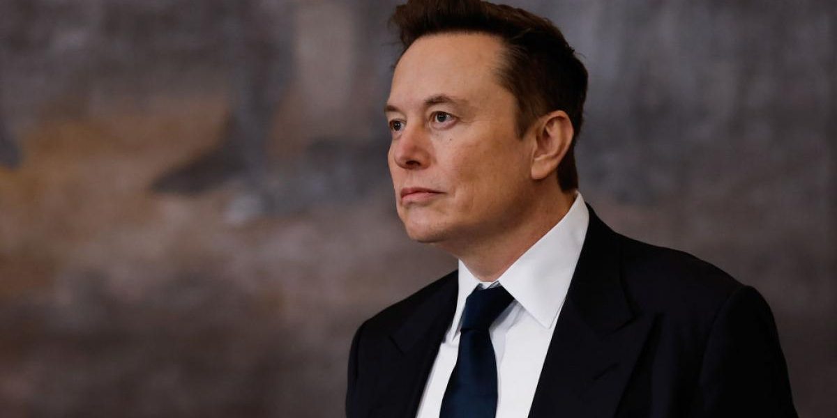 Munca de acasă bine plătită: Elon Musk recrutează în Europa, salariu de 260$ pe zi