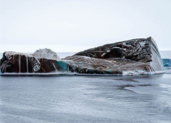 Încălzirea globală, cu efecte accelerate, amenință să dezvăluie, până în anul 2300, o întindere de teren fără gheață în Antarctica comparabilă cu suprafața statului american PENNSYLVANIA