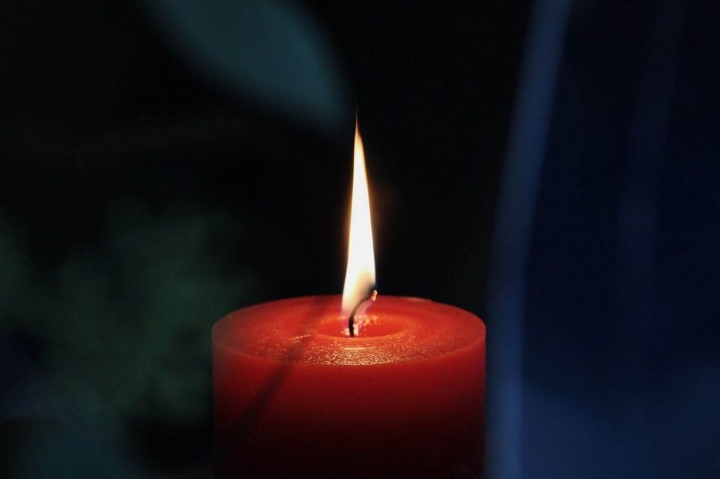 Sfânta Lumină ajunge azi la București: Ceremonia de la Ierusalim