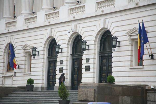 Dobânda overnight, blocată: 5,70% pe piața monetară din România