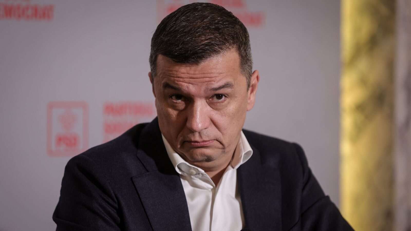 Vânzarea companiilor profitabile, o „furăciune” marca Donald Trump?