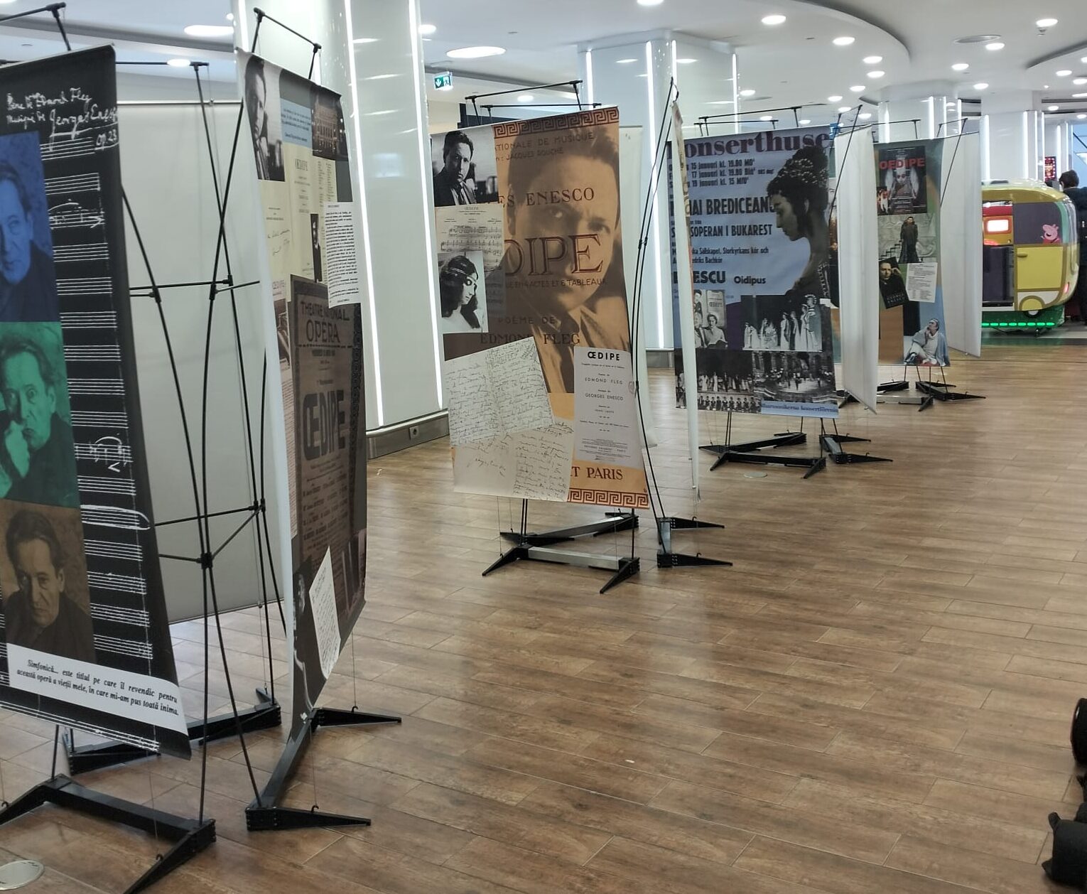 Federația ”CulturMedia” cere demiterea managerului Muzeului ”George Enescu” după deteriorarea unui bun cultural Federația Națională a Sindicatelor din Cultură și Presă ”CulturMedia” a emis un avertisment cu privire la starea Muzeului Național ”George Enescu” din București