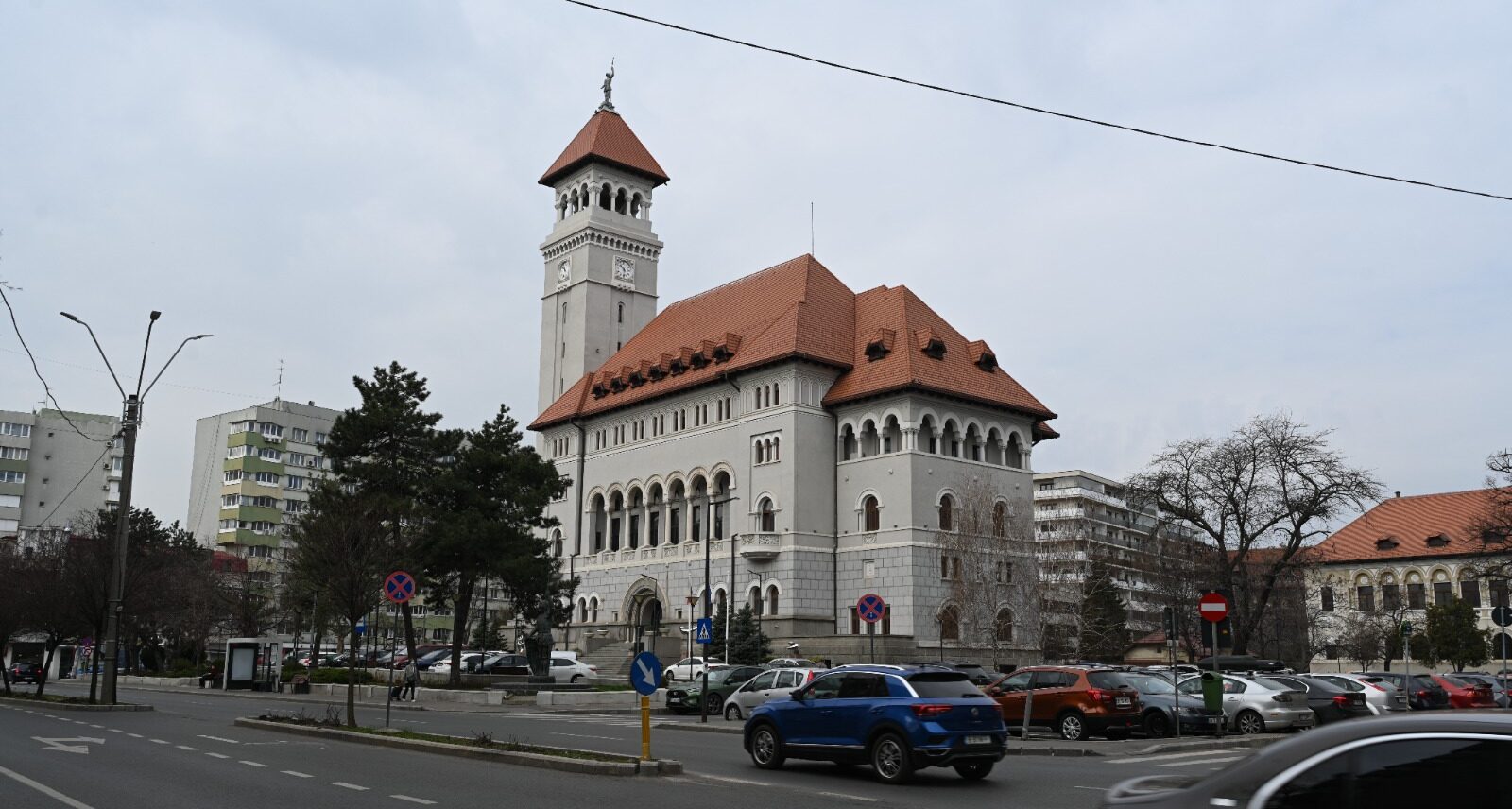 Marți, 7 aprilie, Consiliul Local al Sectorului 1 a aprobat plafonul maxim de posturi pentru anul în curs, stabilind o limită de 757 de locuri de muncă la nivelul Primăriei