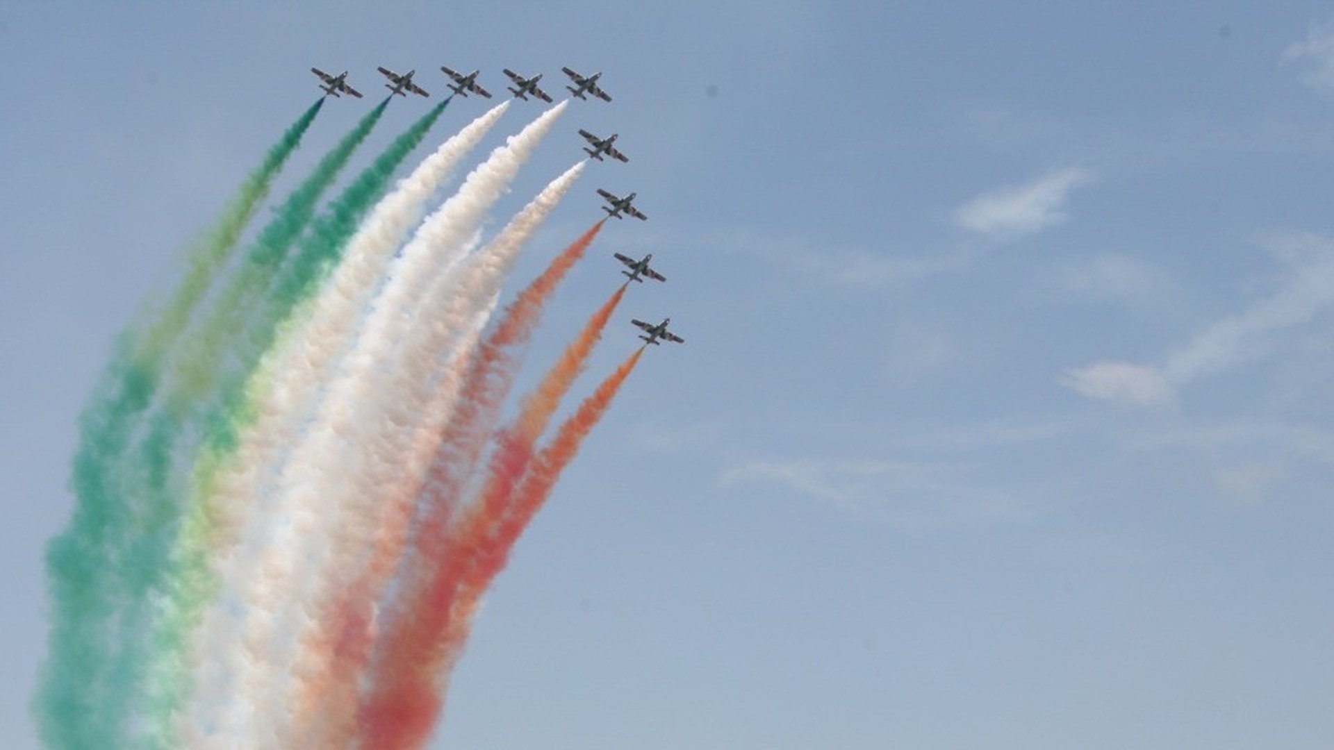 Frecce Tricolori revin la București: Spectacol aviatic grandios la BIAS 2026!