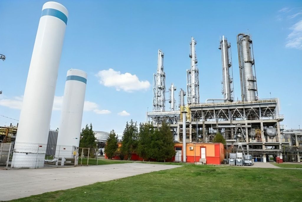 Vega Ploiești produce solvent ultra-pur: Unde și cum este utilizat