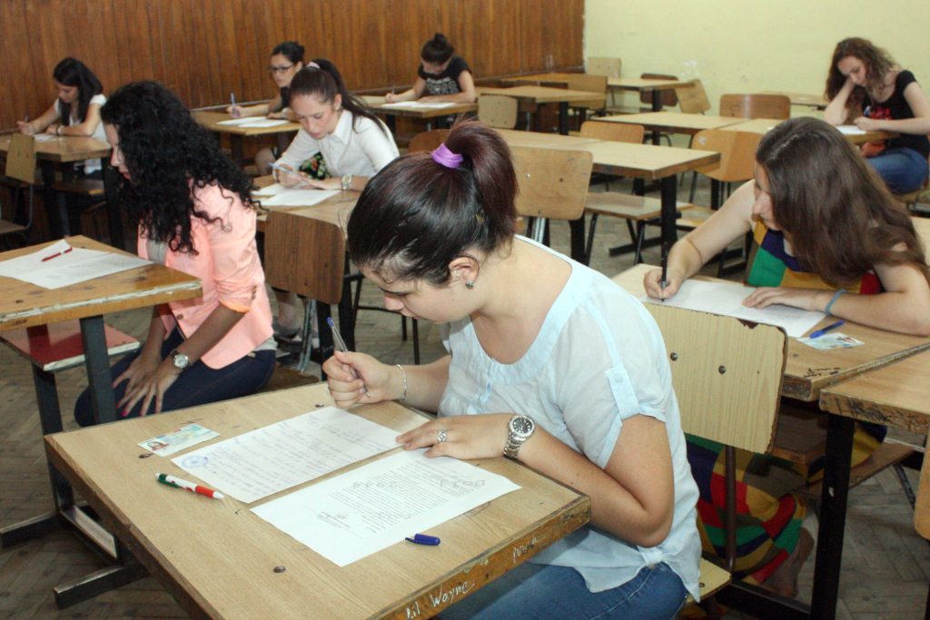 Rezultate Bac simulare: Peste 700.000 de elevi, evaluați. Ce note au obținut?