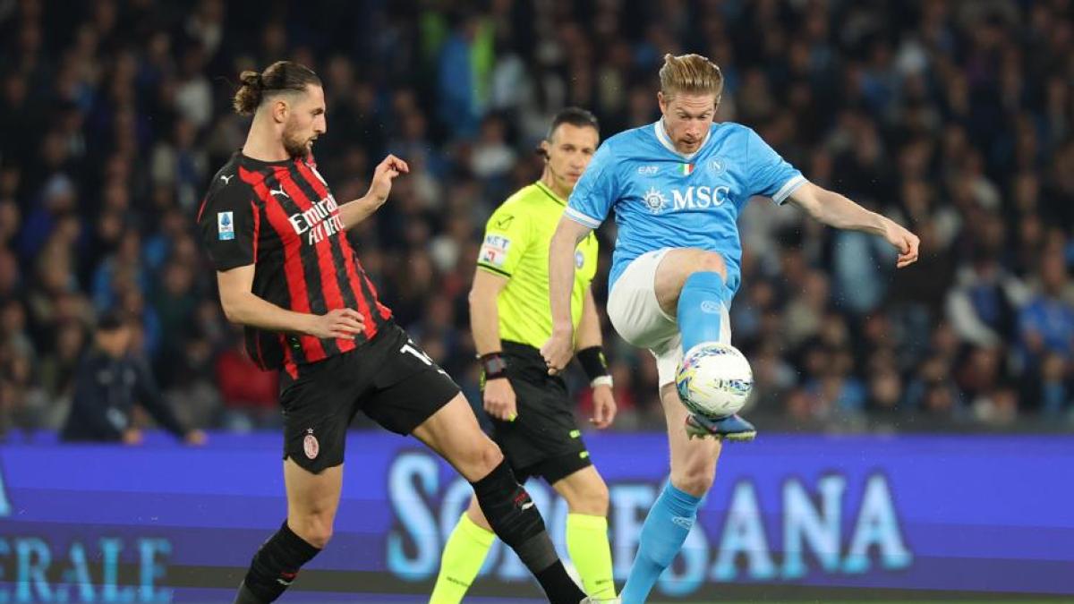 Il posticipo di Pasquetta devine una dintre cele mai interesante întâlniri din acest sezon, având în centru duelul pentru locul secund, pe fondul unei competiții strânse între Napoli și Milan