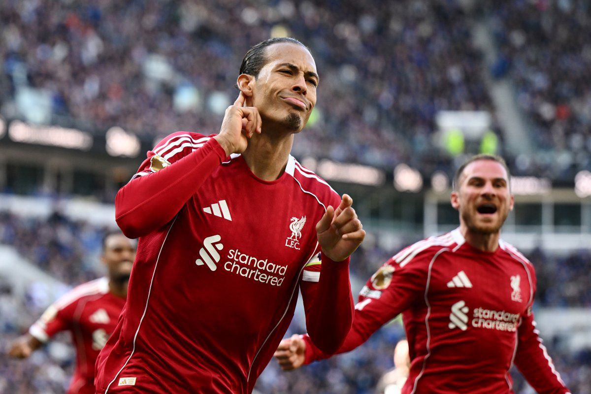 Van Dijk, eroul lui Liverpool în prelungiri: Derby-ul „Merseyside”, câștigat dramatic