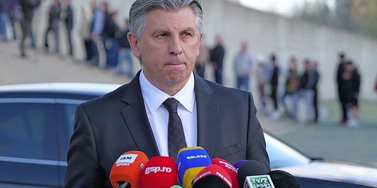 Marea familie a fotbalului românesc: a mai rămas doar Mircea Lucescu