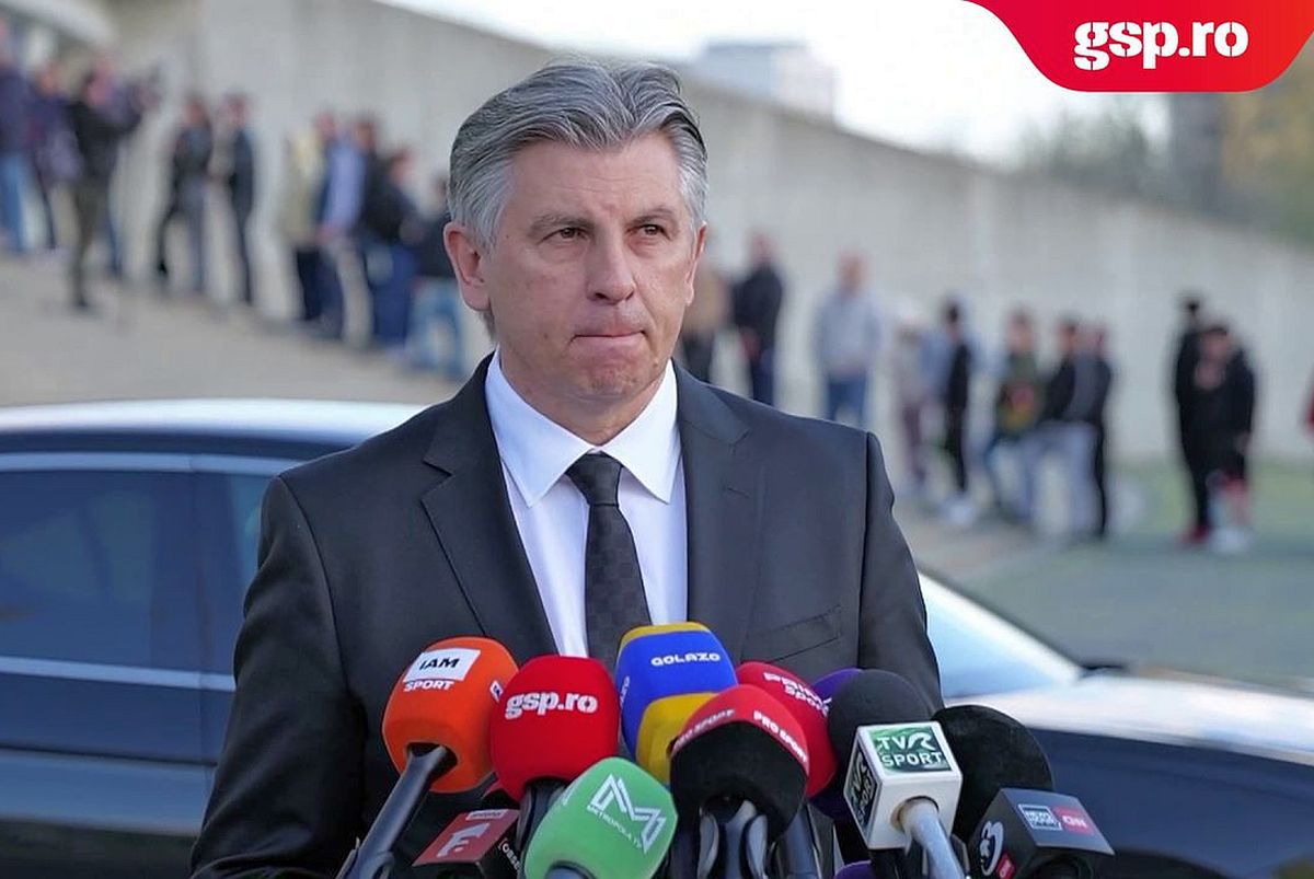 Ionuț Lupescu, marcat de dispariția lui Mircea Lucescu Fostul mijlocaș Ionuț Lupescu a fost prezent la priveghiul lui Mircea Lucescu, marele antrenor care s-a stins din viață marți