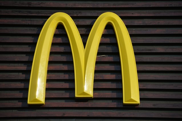 McDonald’s Schimbă Meniul: Noi Băuturi Energizante, inclusiv Red Bull, în SUA