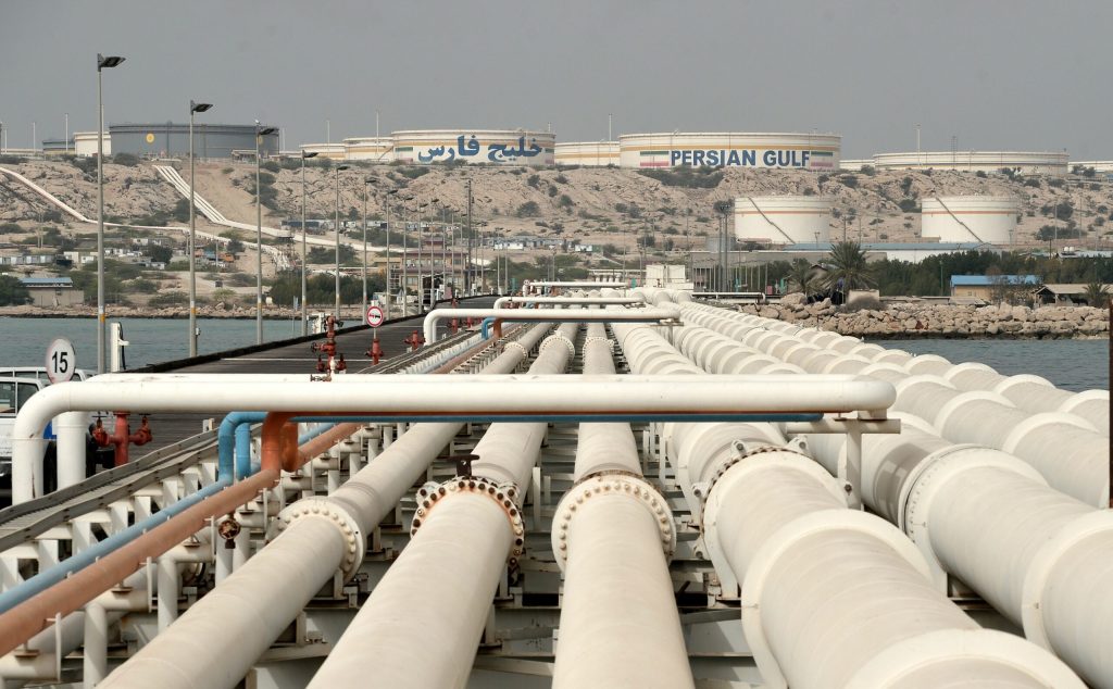 Petrolul, mai ieftin: Armistițiul din Orientul Mijlociu pune prețurile la pământ