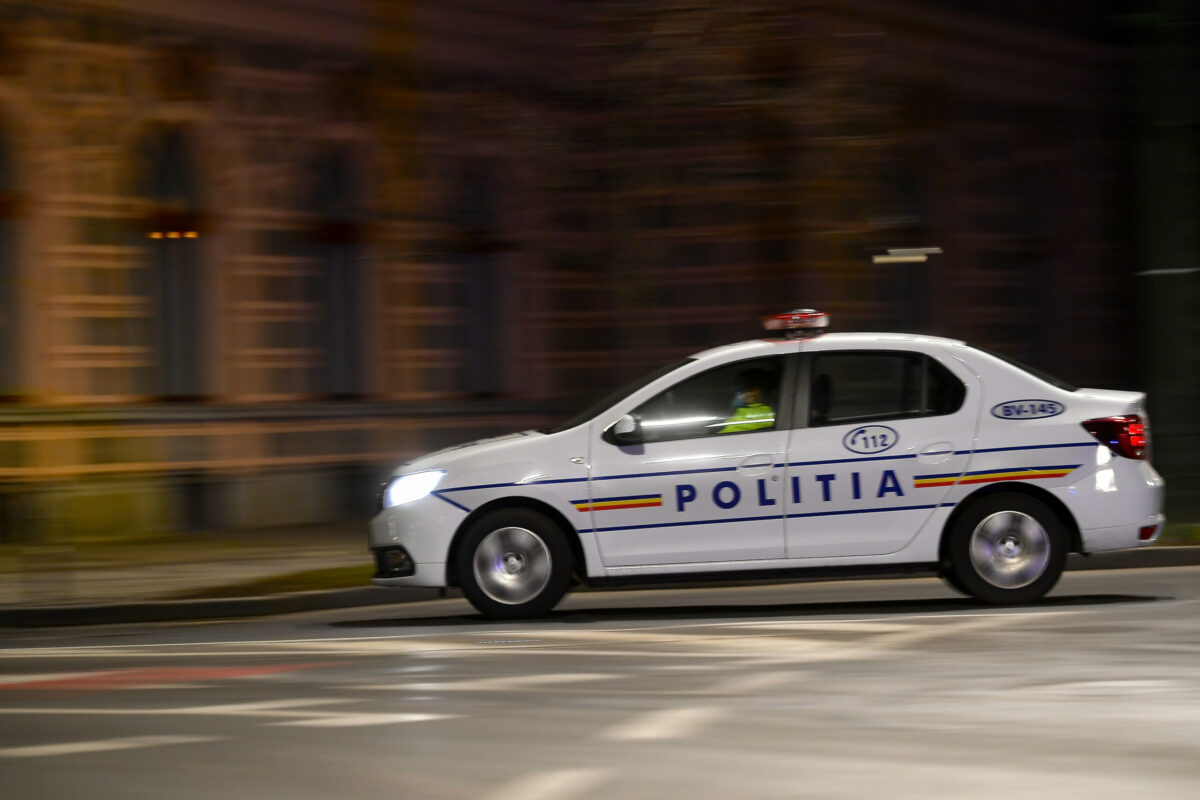 Tragedie de Paște în Ilfov: Doi tineri și-au pierdut viața după ce mașina s-a izbit de un copac