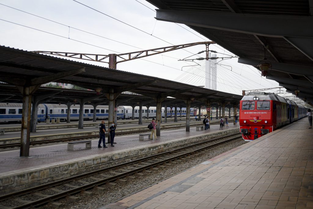 Trenurile, BLOCHETE la București Nord – Chitila. Călătorii, afectați până în mai