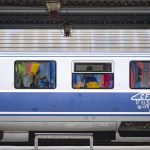 Copac pus la pământ pe ruta Brașov-Sighișoara: Trenurile, blocate