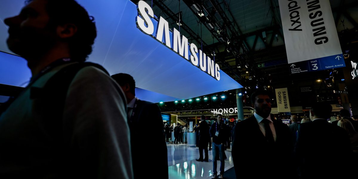 Samsung renunță la aplicația de mesaje text din cauza noilor reguli europene