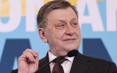 USR conduce țara, dar urmează un guvern PNL-USR-UDMR susținut parlamentar