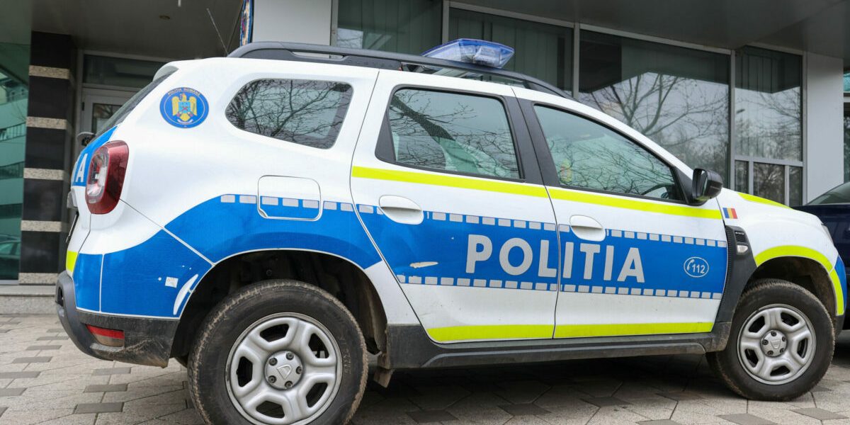 Monumente funebre vandalizate la cimitirul evreiesc din Reghin, poliția anchetează