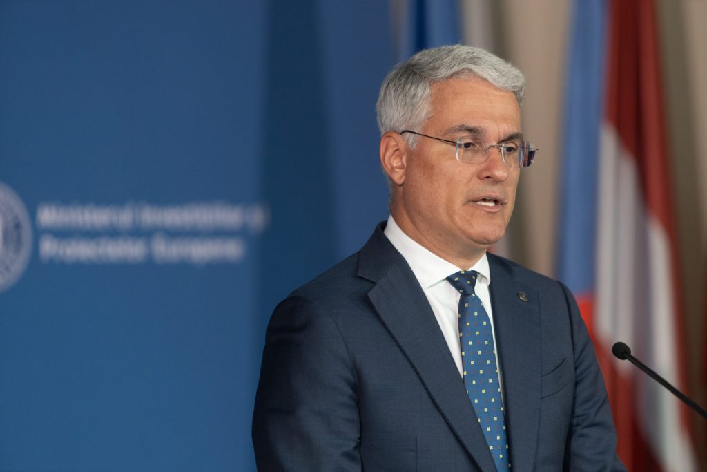 Parchetul European anchetează achizițiile de microbuze electrice, la sesizarea lui Pîslaru